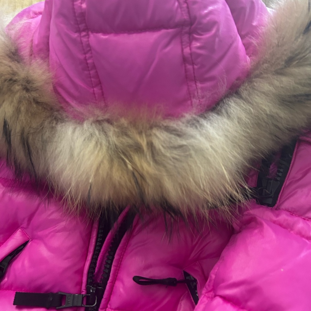 SAM. Pink Puffer with FUR hood size 4T MAKE AN OFFER - Picture 3 of 6